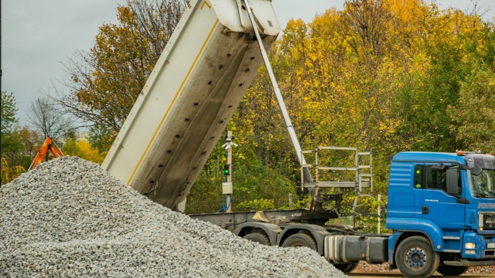Cantiere infrastrutturale con sottoservizi Impresa Del Fiume